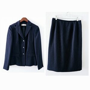Travis Ayers suit size 8 blazer skirt navy blue pinstripe business 2 piece